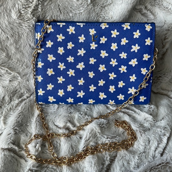 🦋Larroude Erin Clutch🦋 - Picture 5 of 16